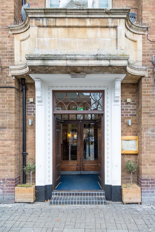 White Hart, Newmarket By Marston'S Inns Exterior photo